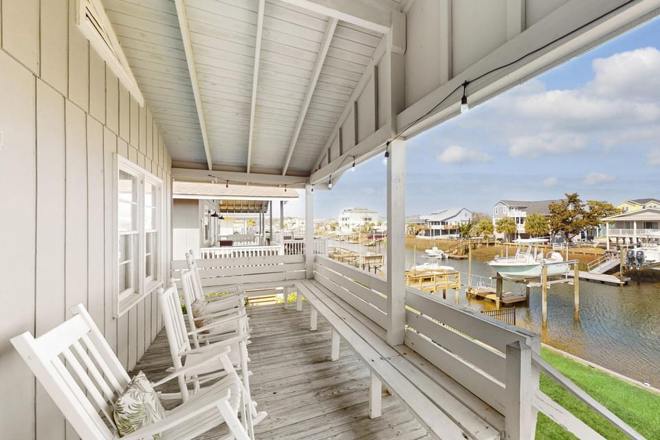 OIB05 Toes in the Water House in Ocean Isle Beach