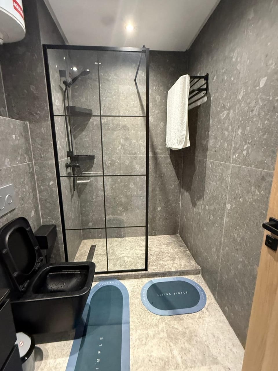 Shower, Bathroom, towels