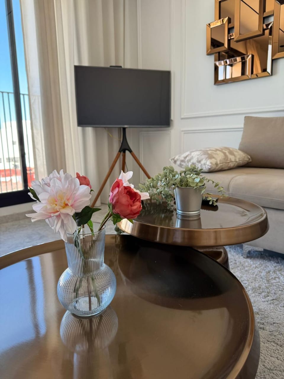 TV and multimedia, Living room, Seating area