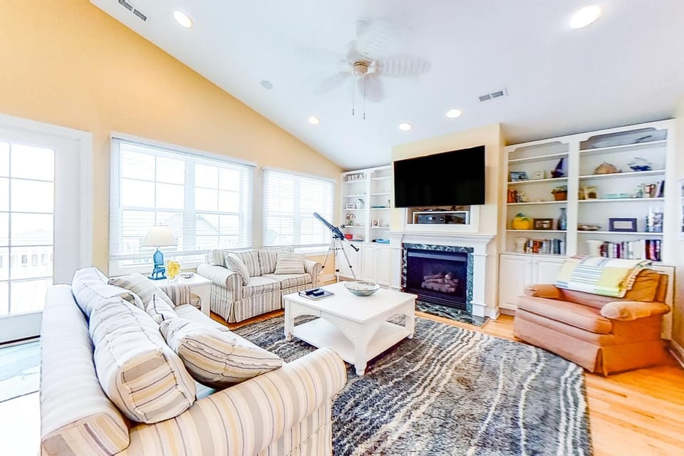 OIB10 Life's Too Shore House in Ocean Isle Beach