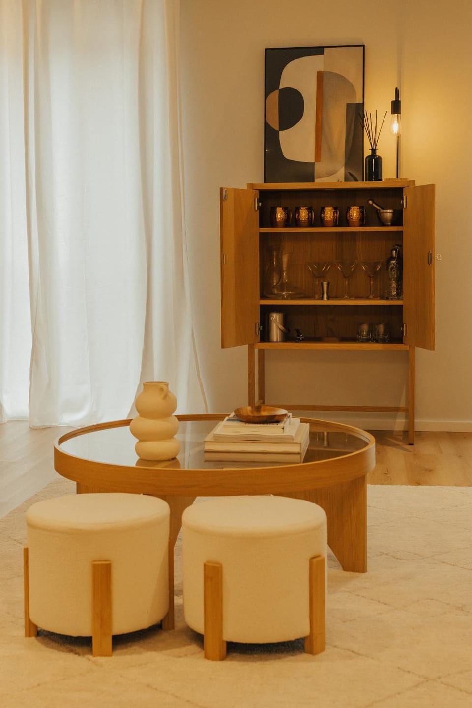 Living room, minibar