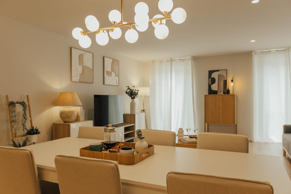 TV and multimedia, Living room, Dining area
