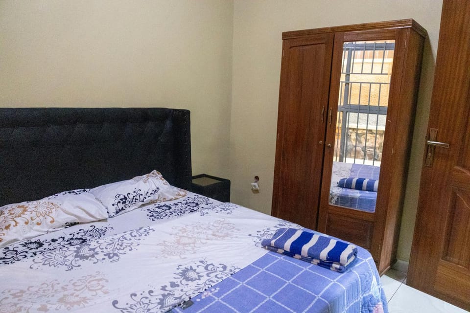 Bed, Photo of the whole room, Bedroom, wardrobe