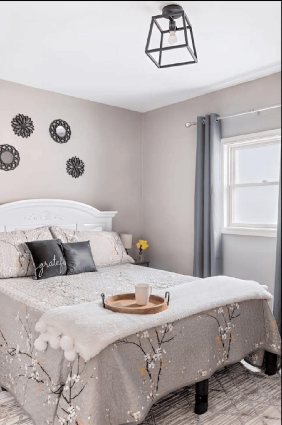 Mitten Escape Apartment-Dog/Boyne/Petoskey/Skiing Apartment in East Jordan