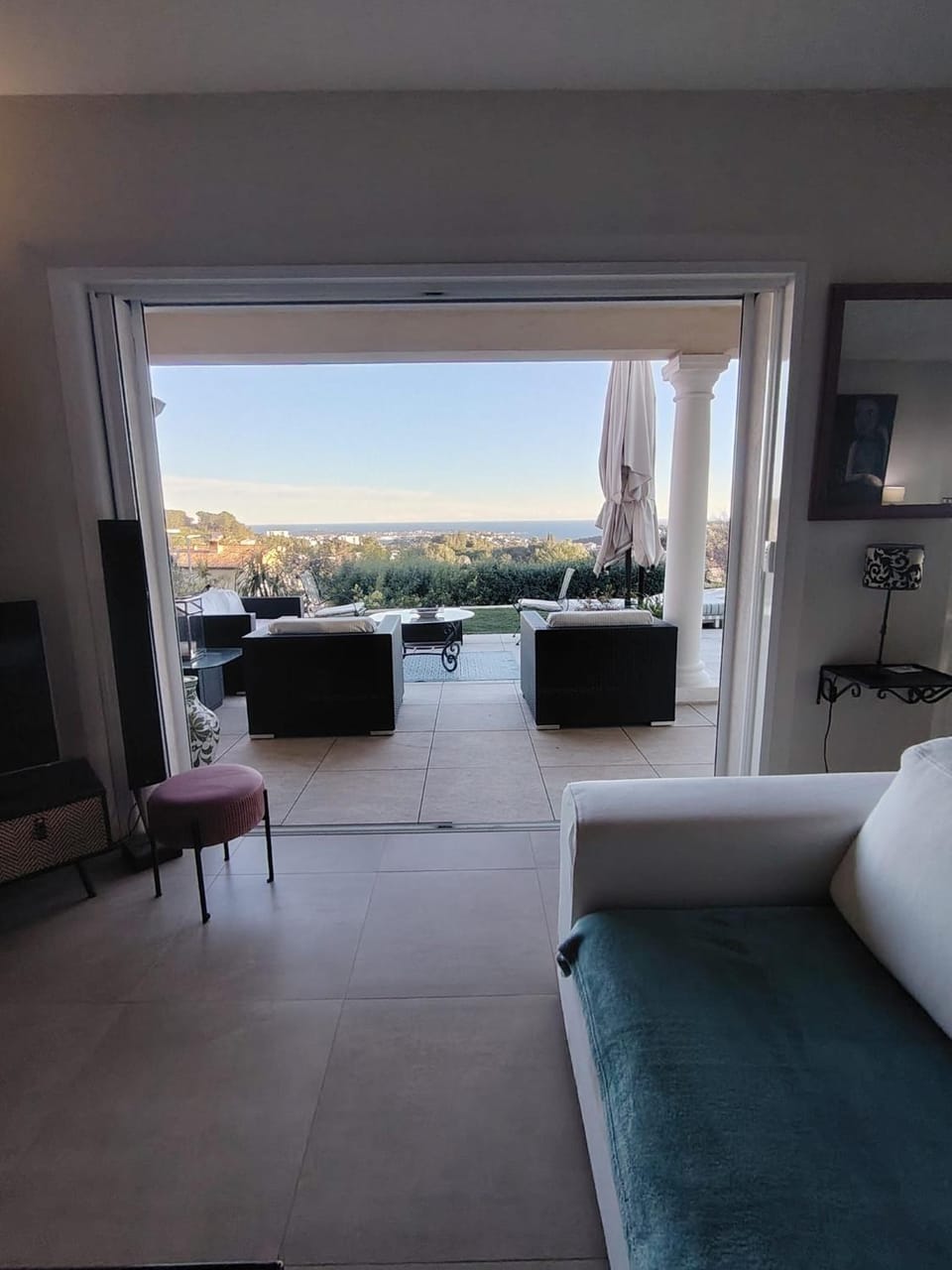 Living room, Sea view
