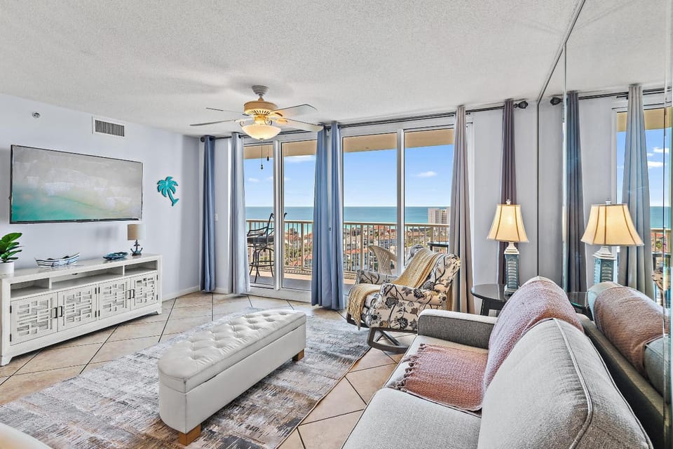 Pelican Beach Terrace 1404 House in Destin