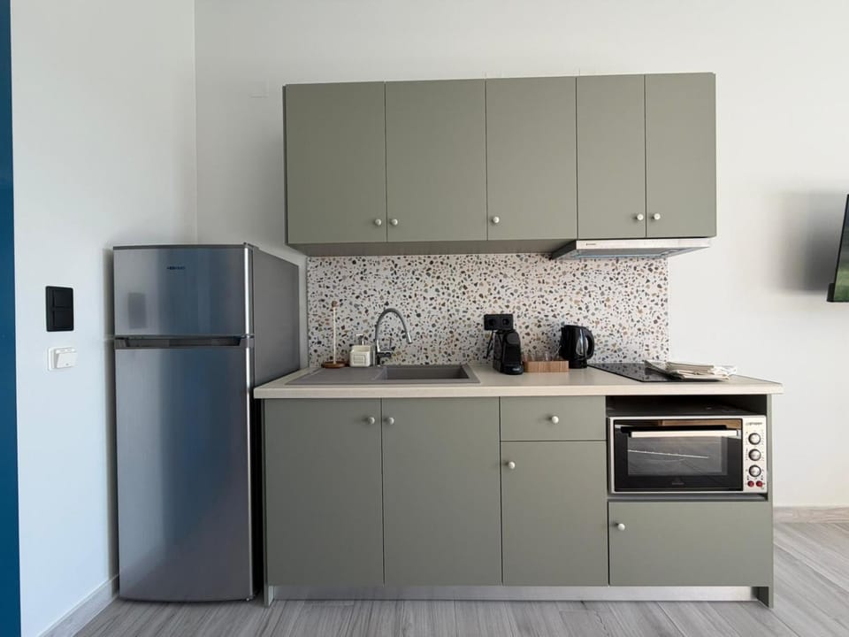 Kitchen or kitchenette, oven, stove