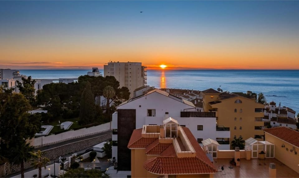 Ocean view studio next to the beach Apartment in Benalmadena