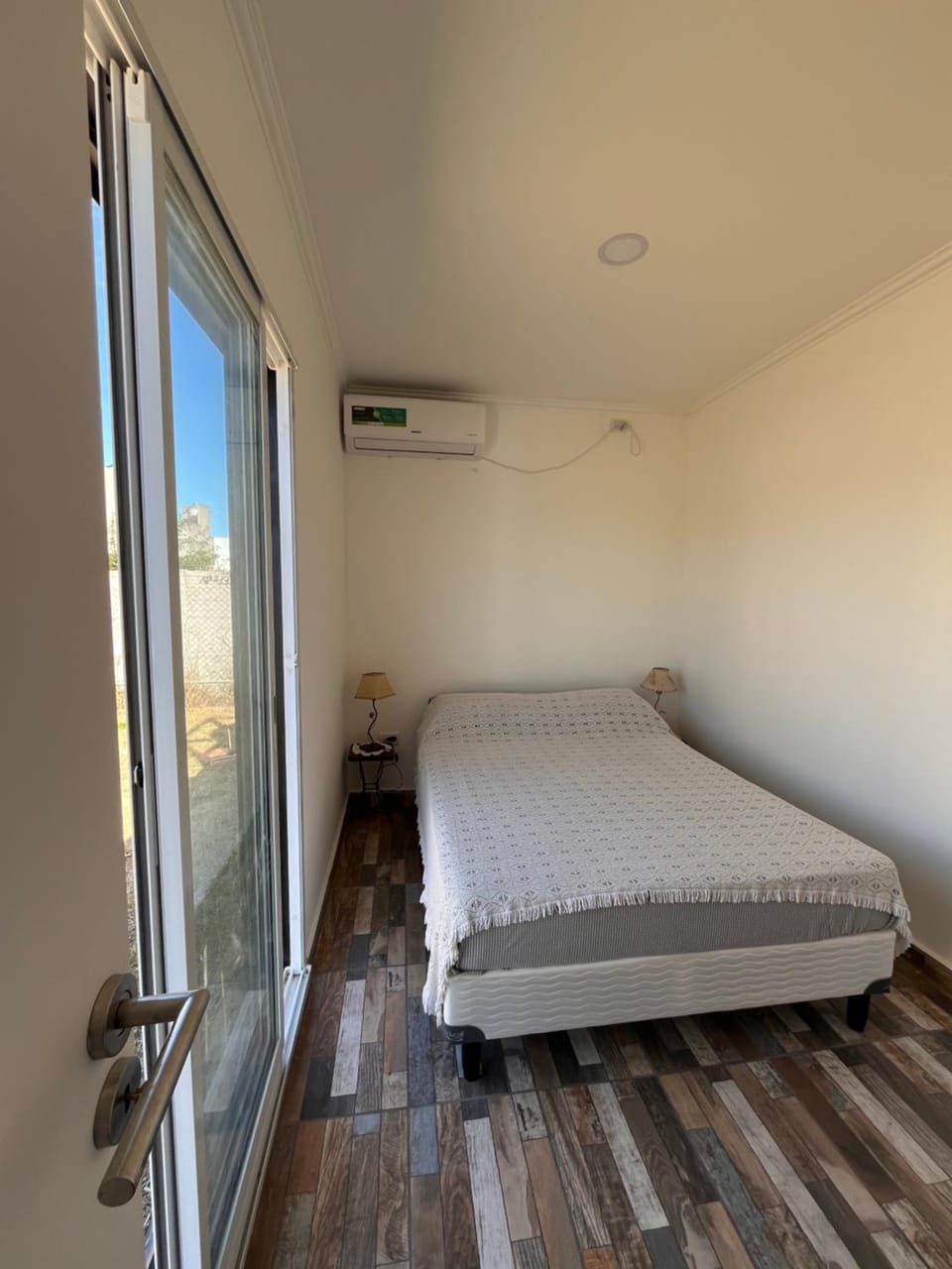 Bed, Photo of the whole room, Bedroom, air conditioner