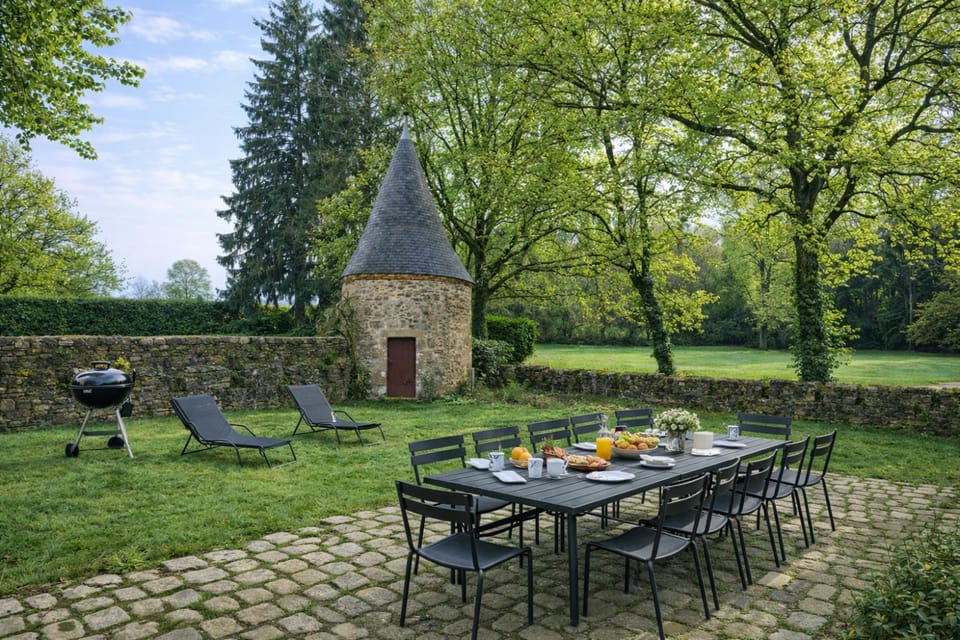 Patio, Spring, Day, Natural landscape, BBQ facilities, Garden, Living room, Garden view, sunbed