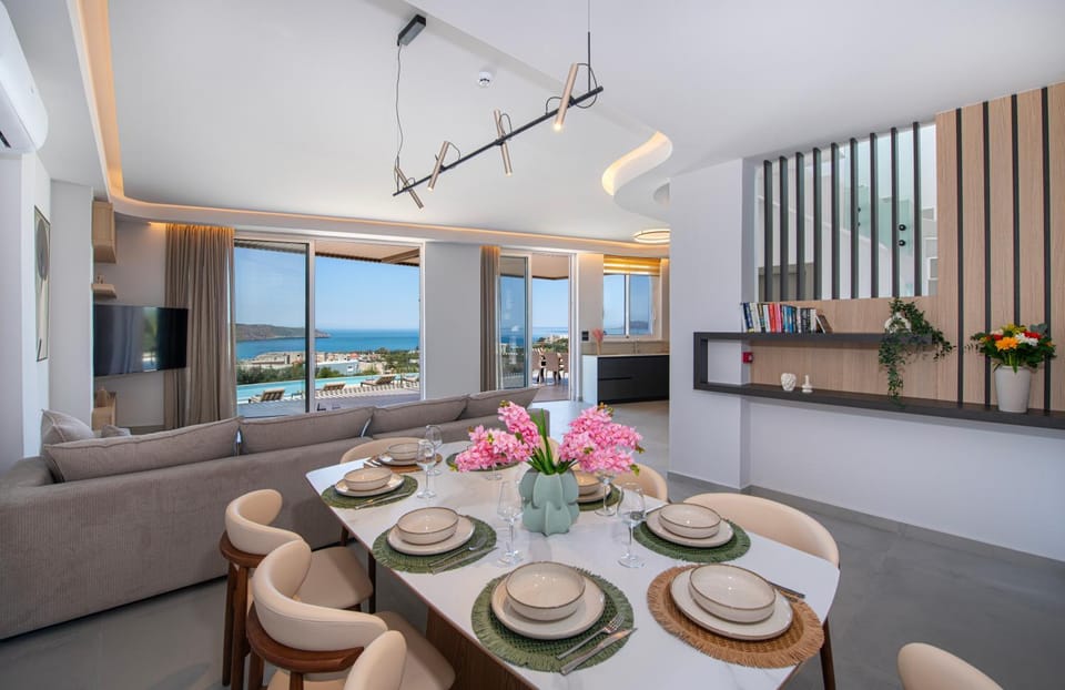 Natural landscape, Seating area, Dining area, Sea view