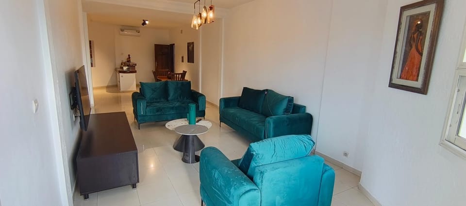 Communal lounge/ TV room, Living room, Lounge or bar, Seating area, Dining area