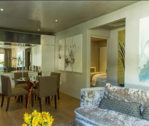 Swan Cottage Apartment in Cape Town