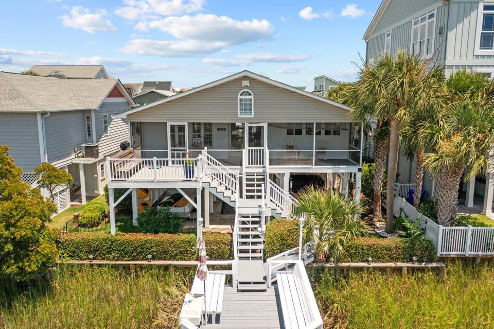 OIB64 Fore Buoys House in Ocean Isle Beach