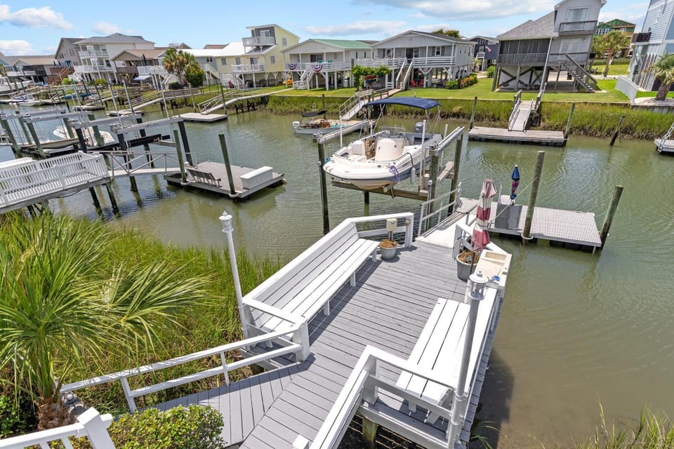 OIB64 Fore Buoys House in Ocean Isle Beach