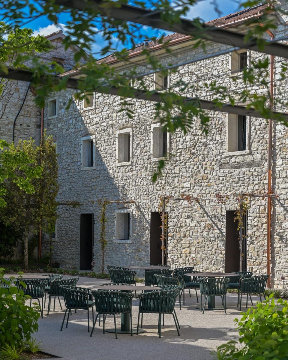 Property building, Restaurant/places to eat