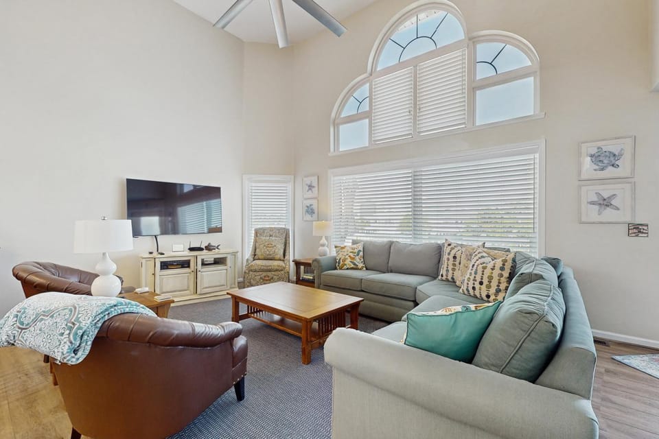 OIB87 Putt & Paddle Paradise House in Ocean Isle Beach