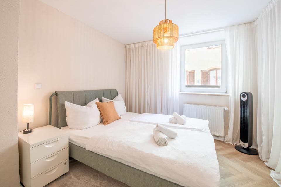 Bed, Bedroom, cot
