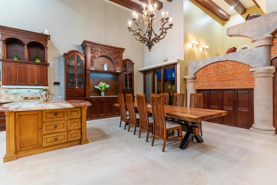 Château Cerritos - Luxury Oceanfront Estate Villa in Baja California Sur