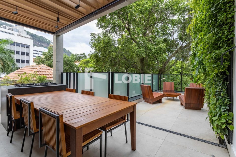 Property building, Spa and wellness centre/facilities