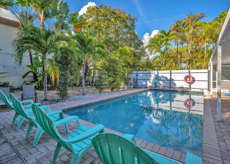 Lazy Cabana- Pool Canal Wilton Drive Apartment in Wilton Manors