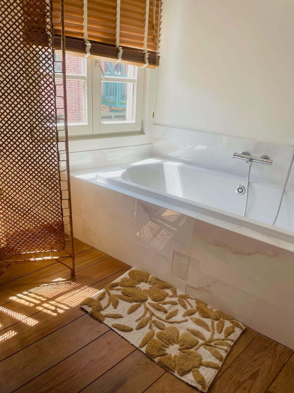 Bathroom, Bath