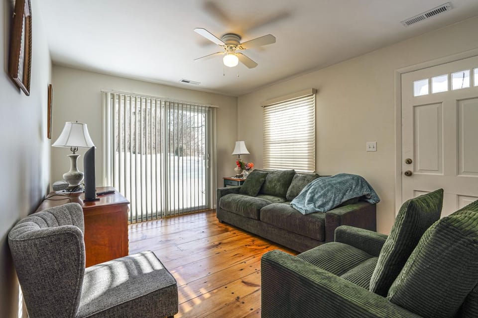 Family Home Near Roosevelt Forest & Historic Sites House in Stratford