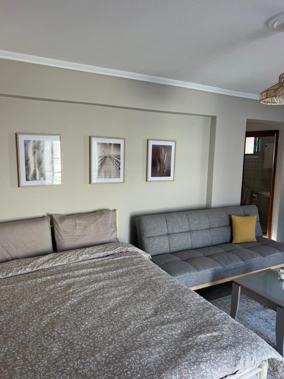 Seating area, Bedroom