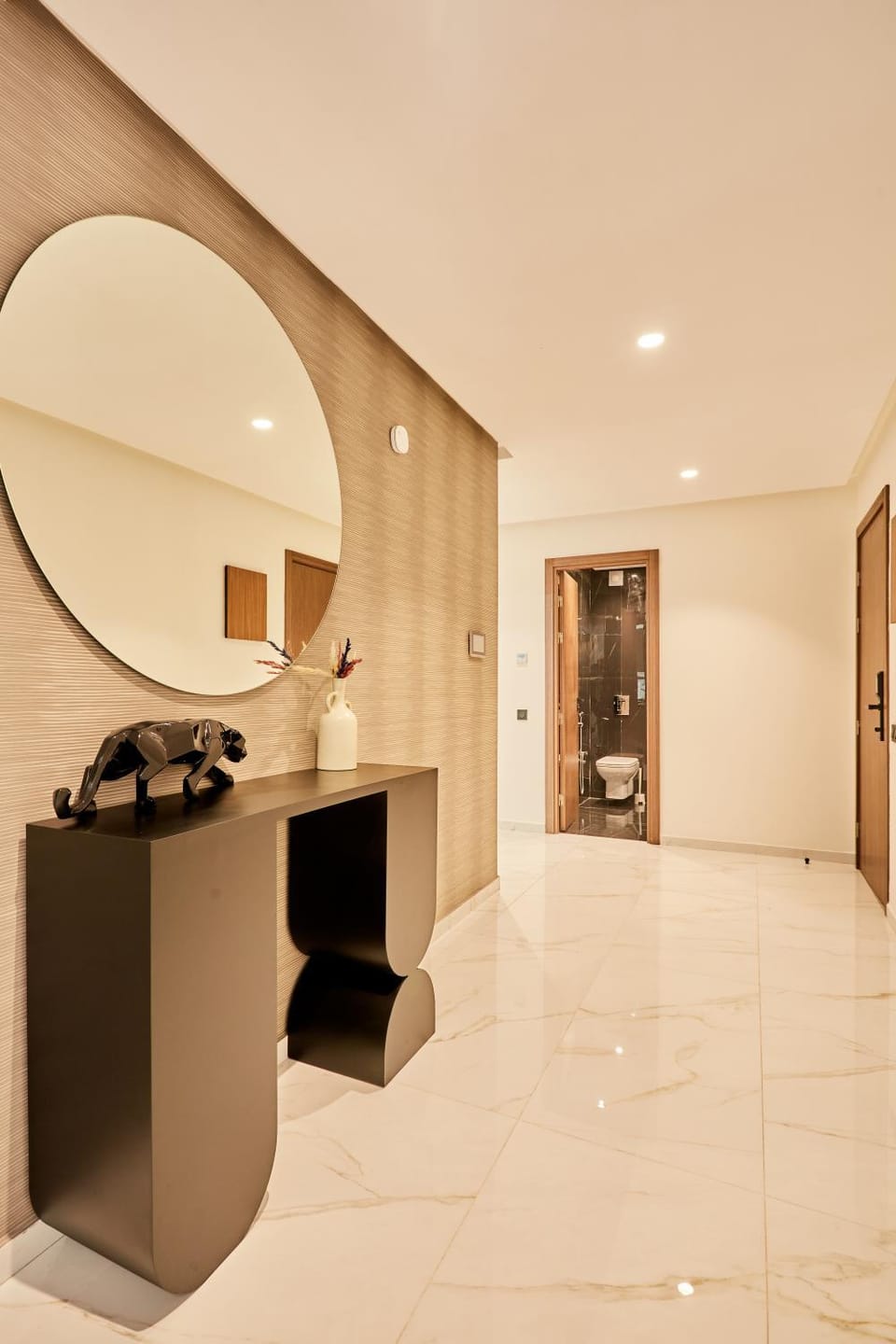 Your Casablanca Home Modern 2 Bed with Free Parking Apartment in Casablanca