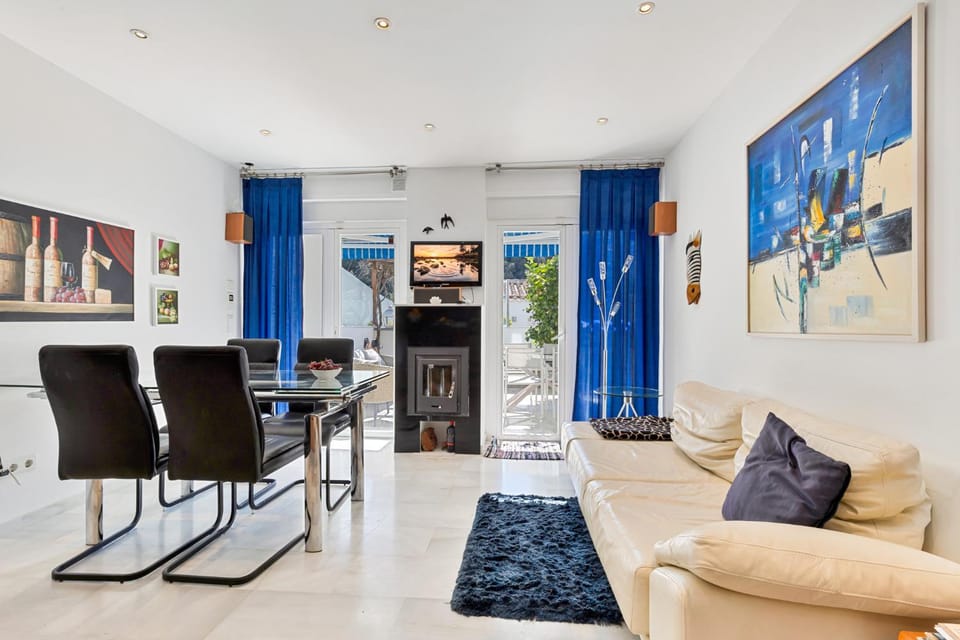 TV and multimedia, Living room, Food, fireplace, heating, internet