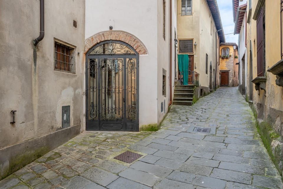 The Townhouse Barga House in Barga