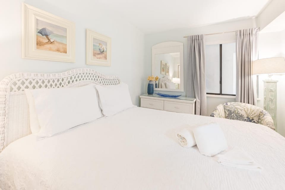 2BR Pools Direct Ocean Front Ocean Creek Views House in Briarcliffe Acres