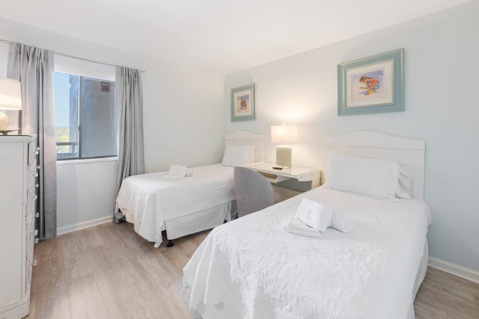 2BR Pools Direct Ocean Front Ocean Creek Views House in Briarcliffe Acres