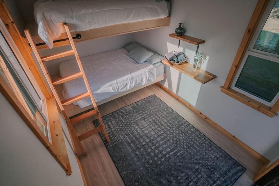 Off-Grid Tiny Home Pacific Views & Serenity Luxury tent in Southern California