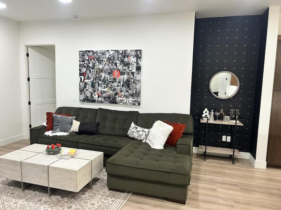 Emerald City in Downtown Eagle Apartment in Eagle