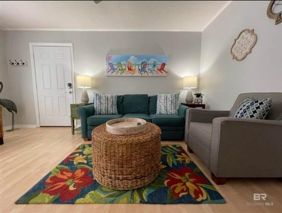 Pet Friendly Beach Access Sleeps 6 Paradise Isle Apartment in West Beach