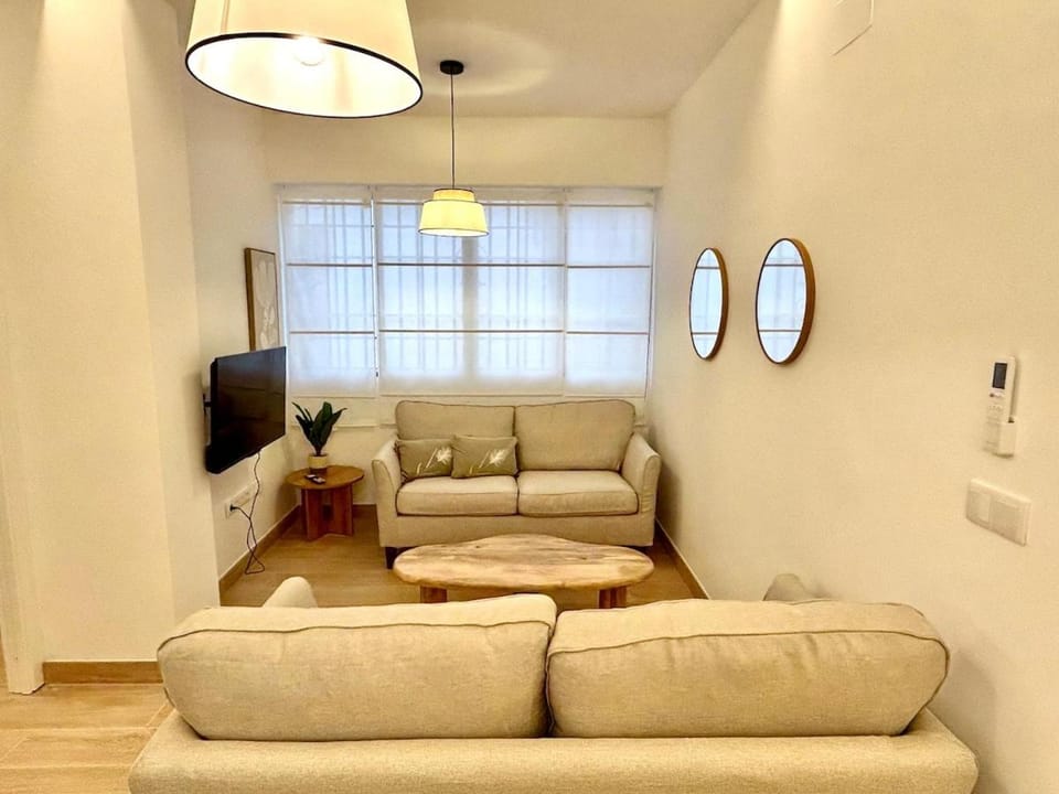 Acogedor apt 6pax 3Bdr 2Bth - CozyHomeSevilla10 Apartment in Seville