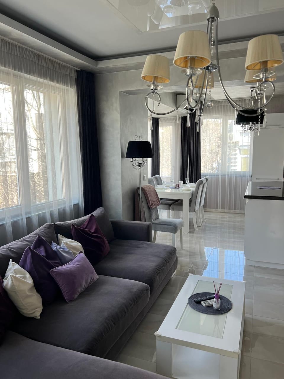 Living room, Seating area