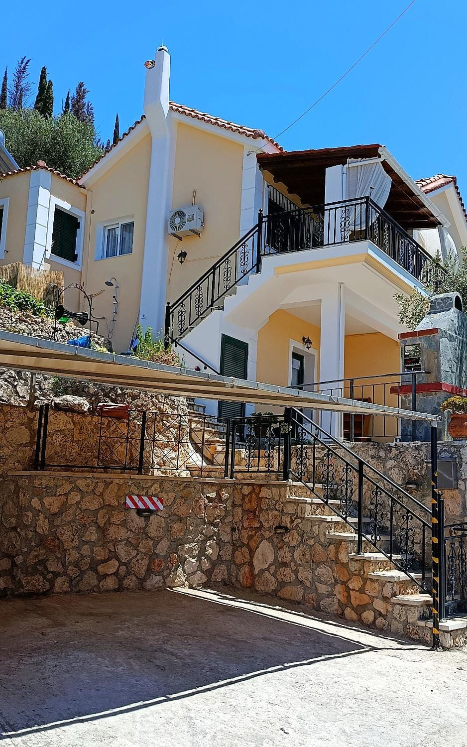 Property building, Garden, Balcony/Terrace, Balcony/Terrace, Parking