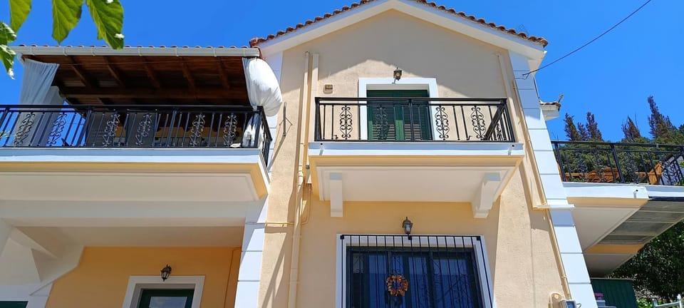 Property building, Day, View (from property/room), Balcony/Terrace, Balcony/Terrace