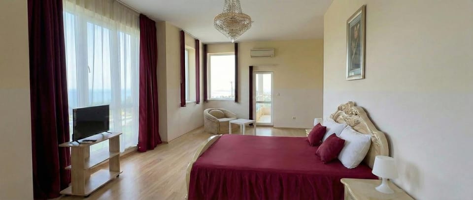 Bed, View (from property/room), Balcony/Terrace, Sea view