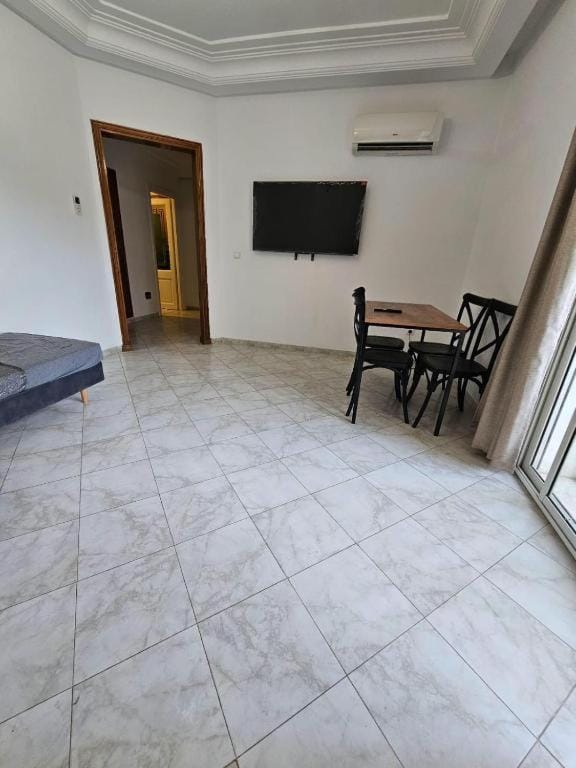 Ennasr Apartment - Clinic & Airport Line Apartment in Tunis
