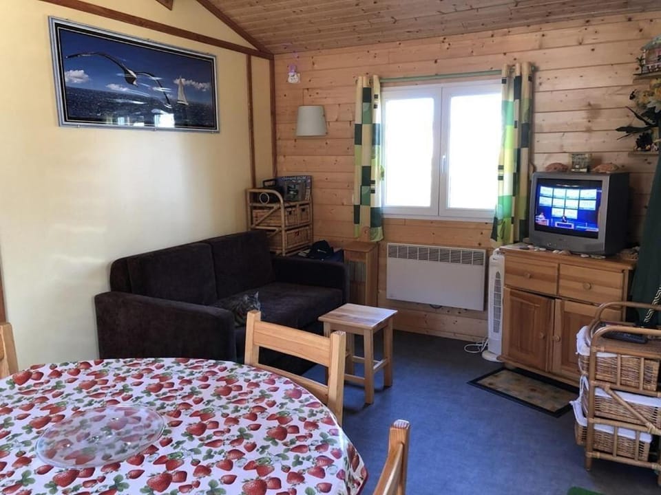 Résidence Les Jardins Du Lac - 231 - Évadez-vous dans ce chalet au cœur d’un parc résidentiel MAE-8243 Chalet in Hourtin