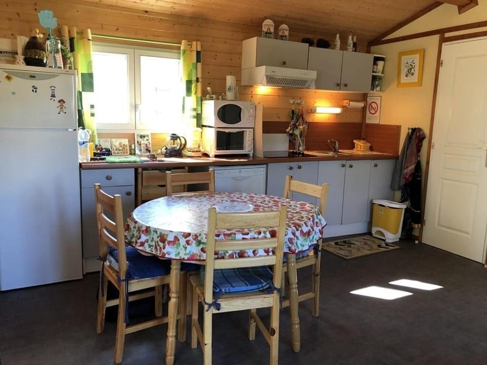 Résidence Les Jardins Du Lac - 231 - Évadez-vous dans ce chalet au cœur d’un parc résidentiel MAE-8243 Chalet in Hourtin