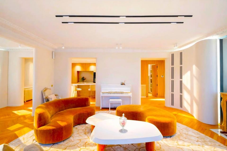 Living room, Seating area