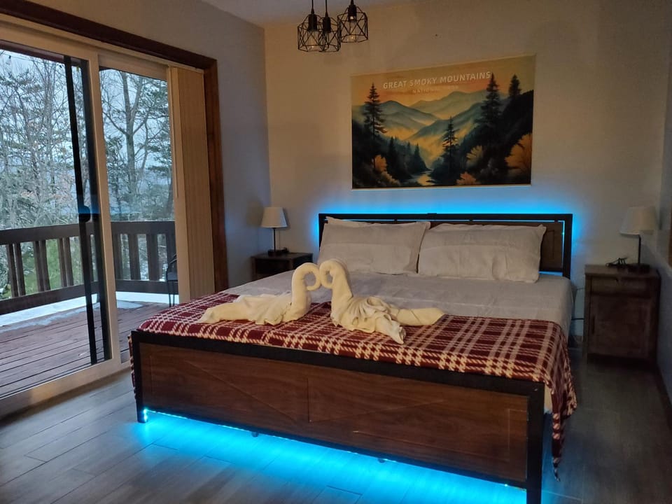 Bed, Mountain view