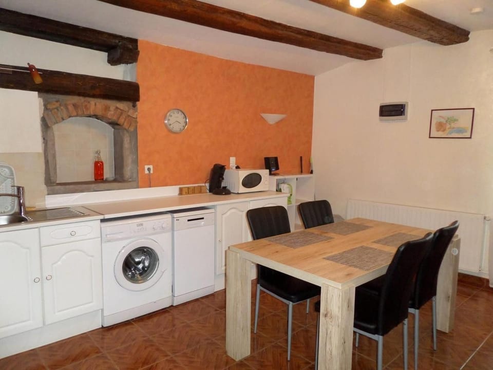 Gîte Confortable 2 Pers, Parking, Terrasse Privative - Merxheim - FR-1-744-52 House in Grand Est