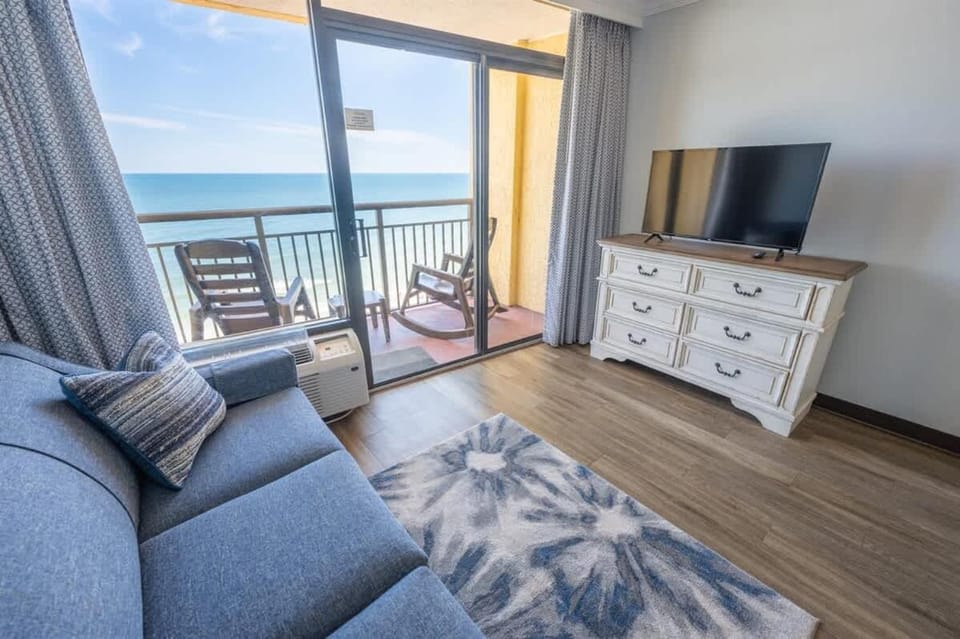 New at Caravelle Resort - Pools - Honeymoon Suite House in Myrtle Beach
