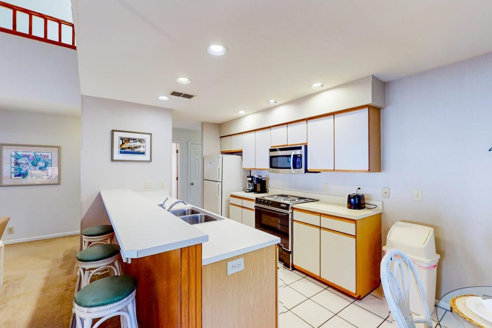 SB48 The Caddy Corner House in Sunset Beach