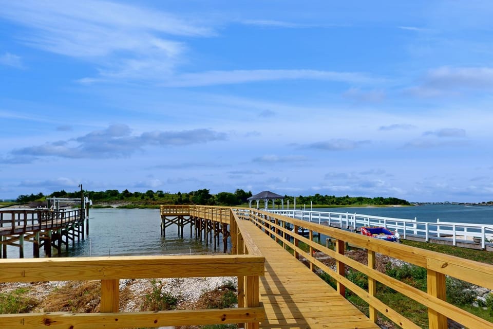 SH06 Coastal Cottage House in Holden Beach